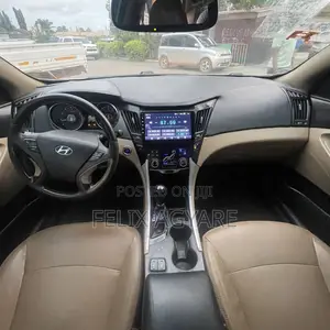Hyundai Sonata SE Sedan FWD (2.4L 4cyl 6A) 2012 Blue