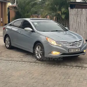 Hyundai Sonata SE Sedan FWD (2.4L 4cyl 6A) 2012 Blue