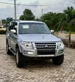 Mitsubishi Pajero V90 3.0 V6 GLS/GLX 2017 Silver