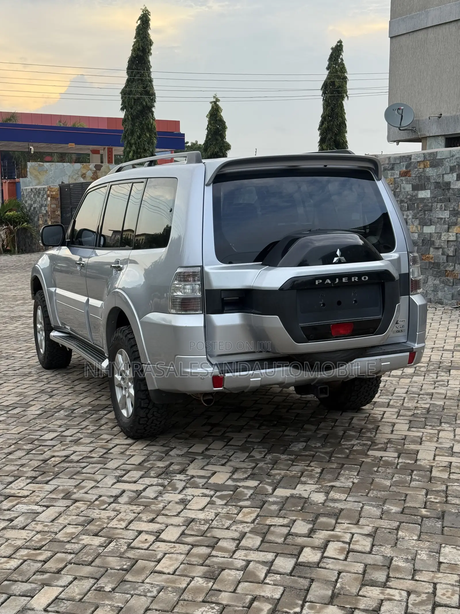Mitsubishi Pajero V90 3.0 V6 GLS/GLX 2017 Silver