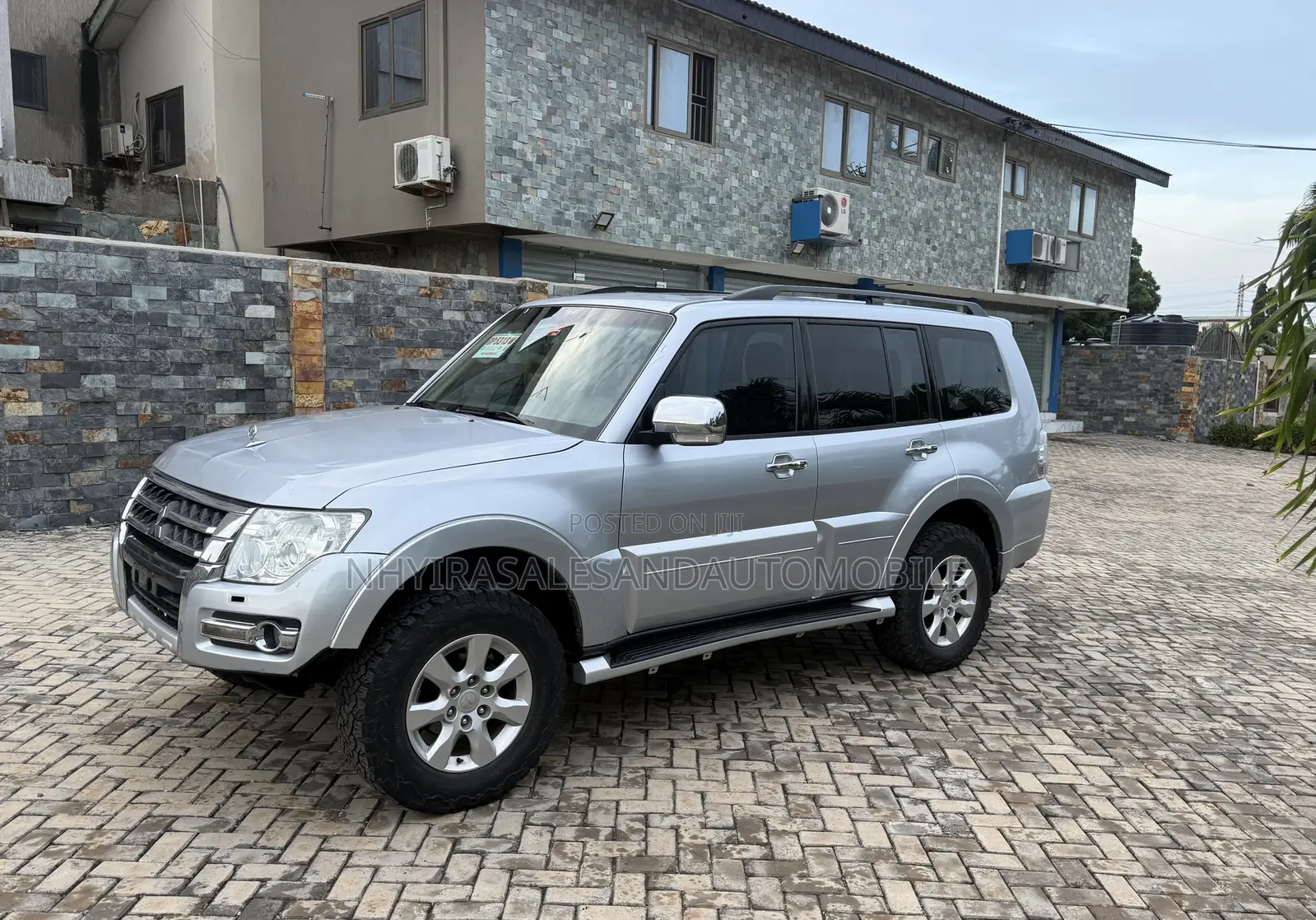 Mitsubishi Pajero V90 3.0 V6 GLS/GLX 2017 Silver