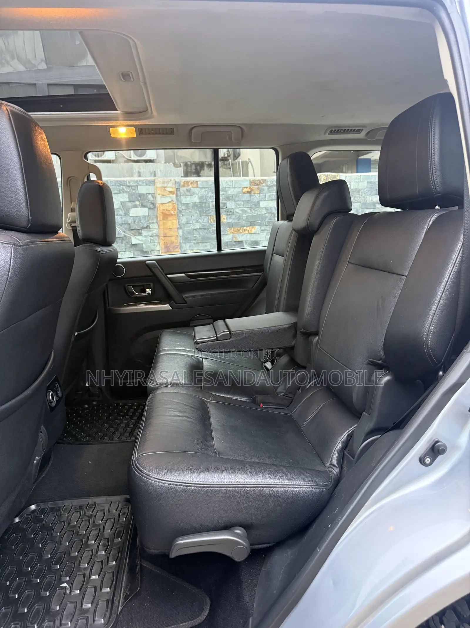 Mitsubishi Pajero V90 3.0 V6 GLS/GLX 2017 Silver