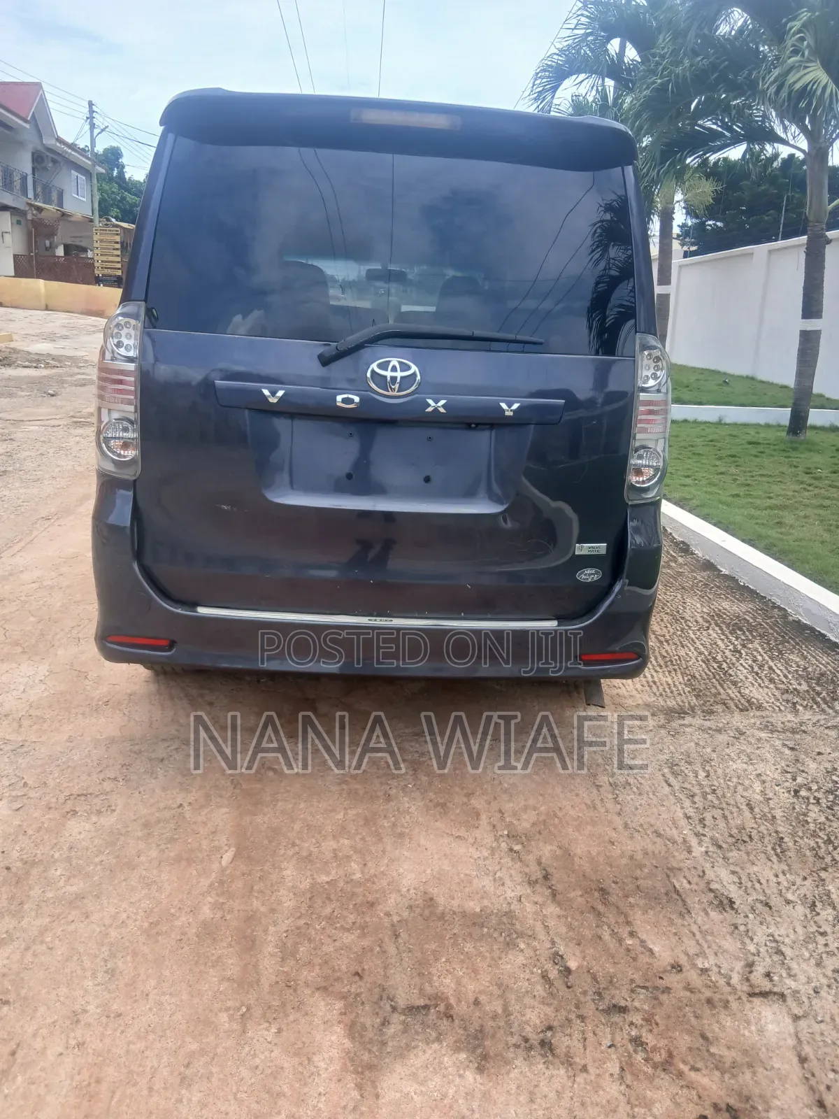 Toyota Voxy 2012 Gray