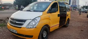 Hyundai Starex 2012 Yellow