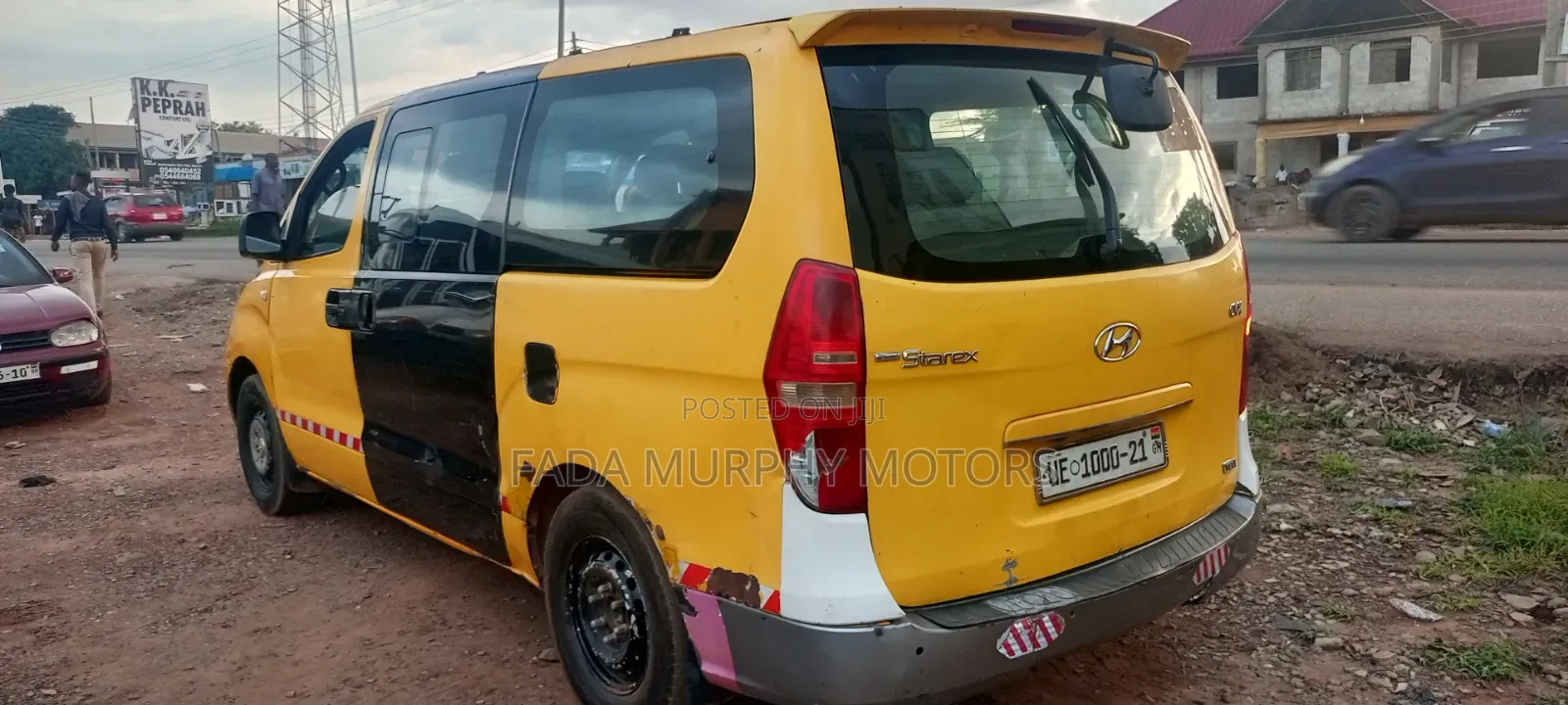 Hyundai Starex 2012 Yellow