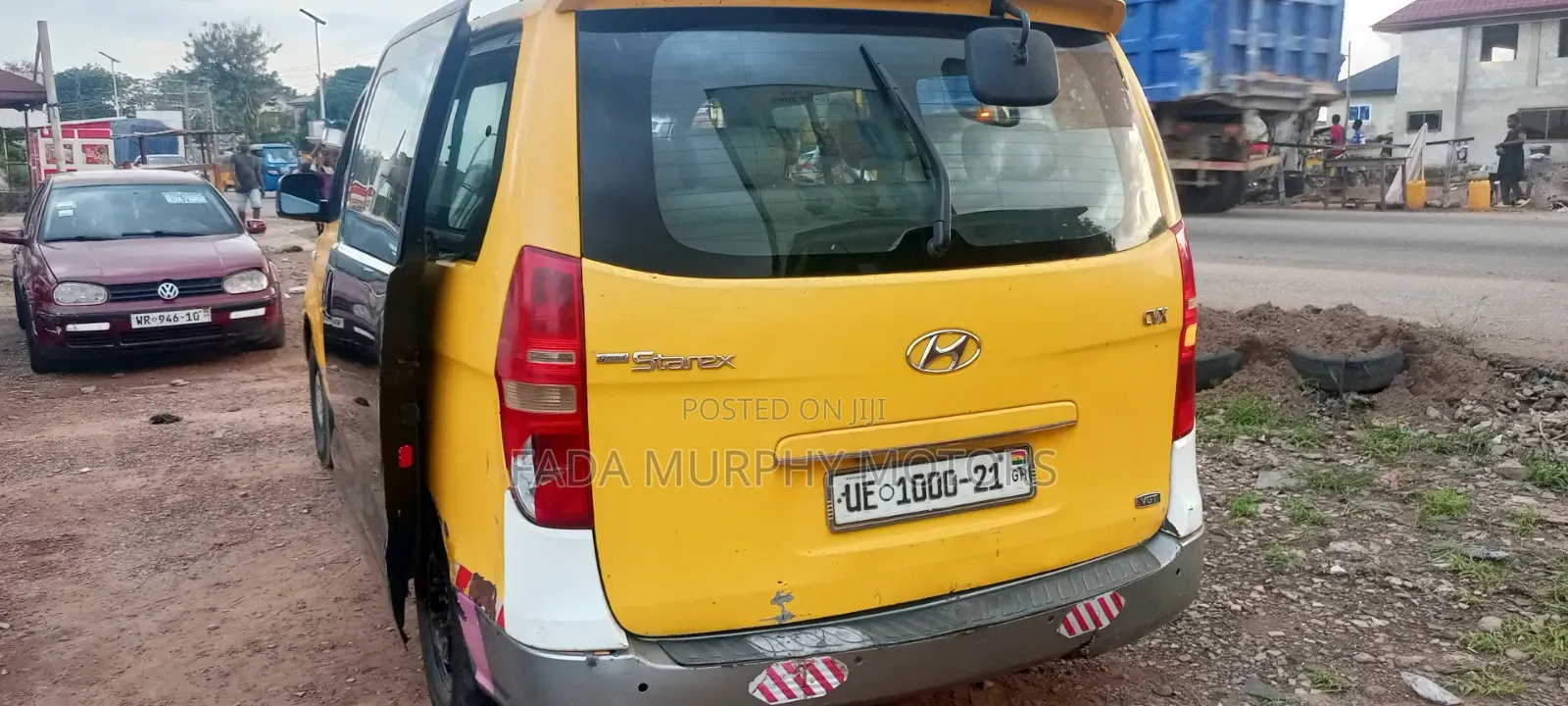 Hyundai Starex 2012 Yellow