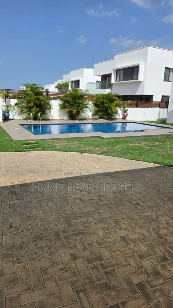 4bdrm House in East Airport, Tseaddo for rent