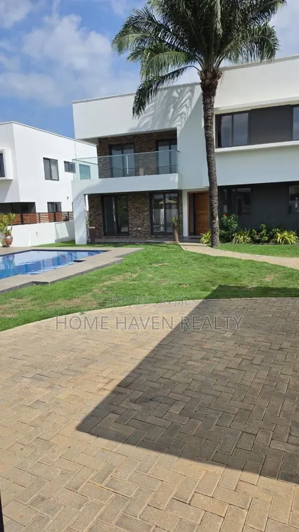4bdrm House in East Airport, Tseaddo for rent
