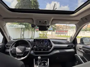 Toyota Highlander Platinum 2022 Blue