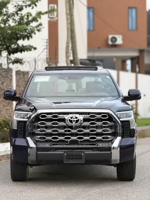 Toyota Tundra Limited CrewMax 4WD SB w/5.5' Bed 2025 Blue