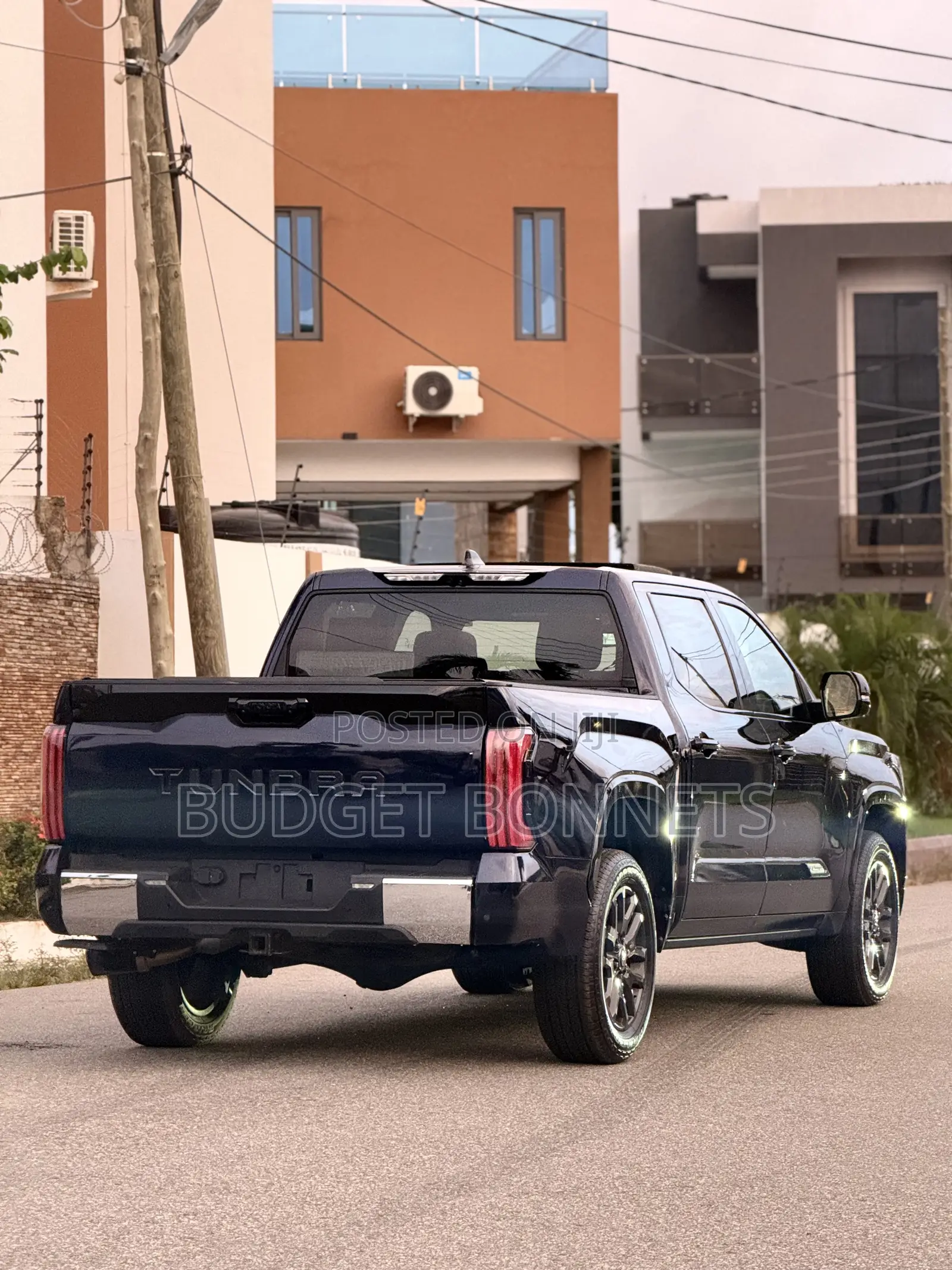 Toyota Tundra Limited CrewMax 4WD SB w/5.5' Bed 2025 Blue