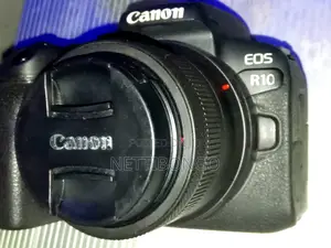Canon R10 + RFS 10-18 Wide Lens