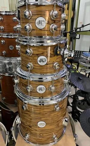 Dw Drumset (5set With 2cymbals)
