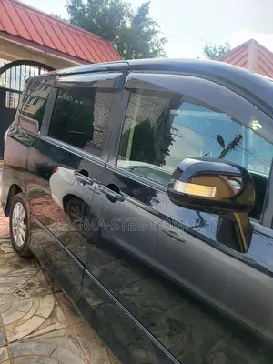 Toyota Voxy 2012 Black