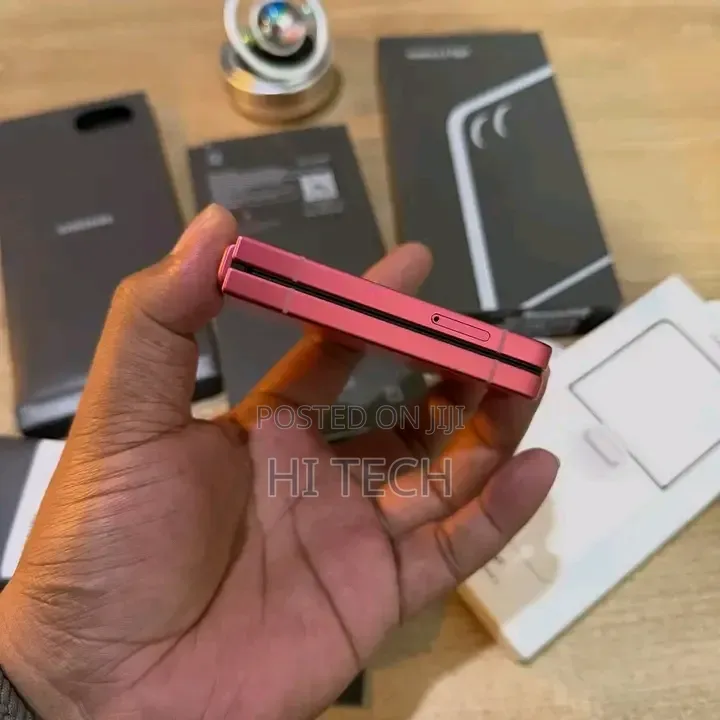 New Samsung Galaxy Z Flip7 512 GB Red