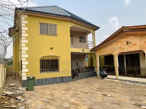 Furnished 5bdrm House in West Hills for sale