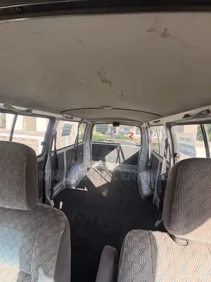 Toyota HiAce 2002 Silver