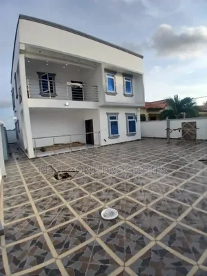 3bdrm Duplex in Amasaman for sale