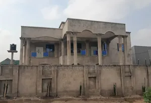 8bdrm House in Kenyasi Adwumam, Kumasi Metropolitan for sale
