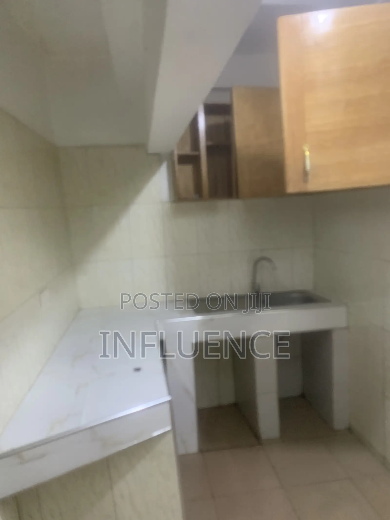 1bdrm Apartment in Palace Mall Area, Spintex for rent