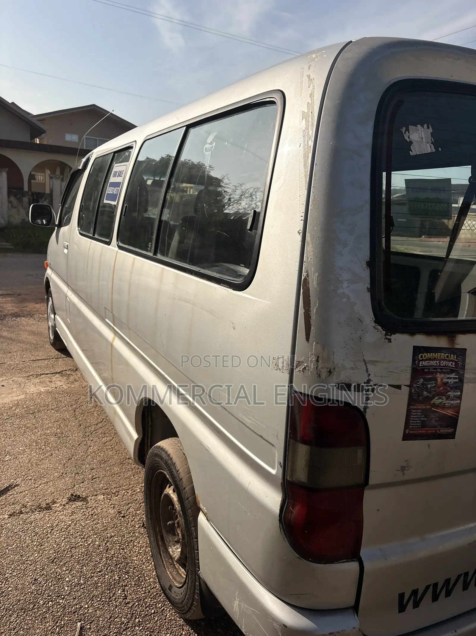 Toyota HiAce 2002 Silver
