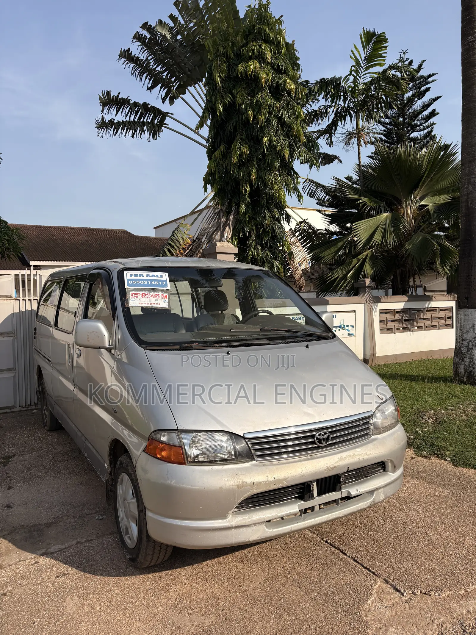 Toyota HiAce 2002 Silver