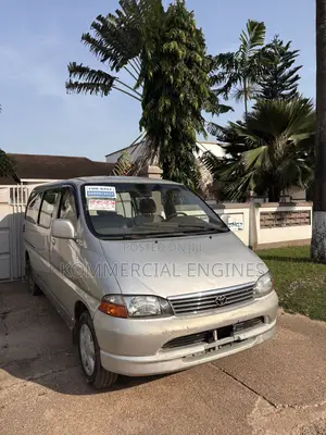 Toyota HiAce 2002 Silver