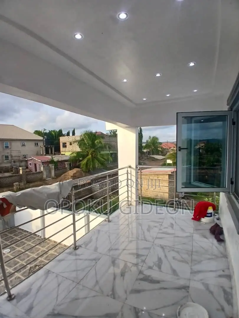 3bdrm Duplex in Macedonia, Amasaman for sale