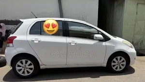 Toyota Yaris 2012 White