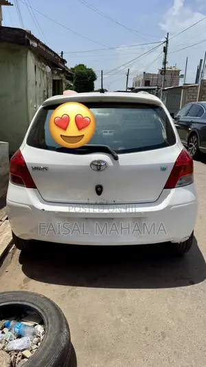 Toyota Yaris 2012 White