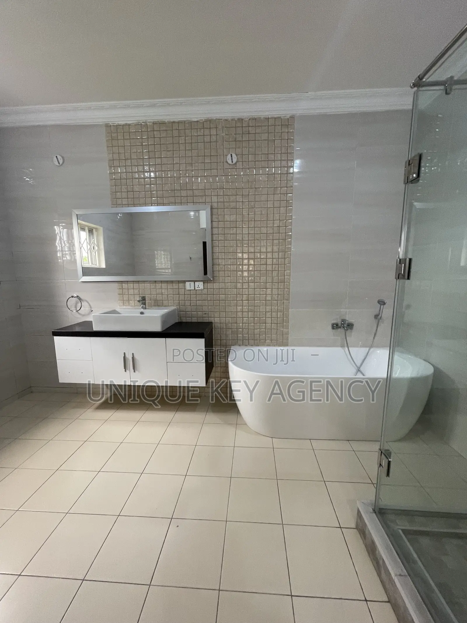 5bdrm House in Unique Key Agency, Cantonments for rent