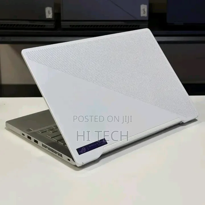Laptop Asus ROG Zephyrus G14 16GB AMD Ryzen 9 SSD 1T
