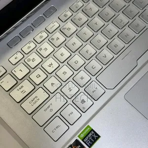 Laptop Asus ROG Zephyrus G14 16GB AMD Ryzen 9 SSD 1T
