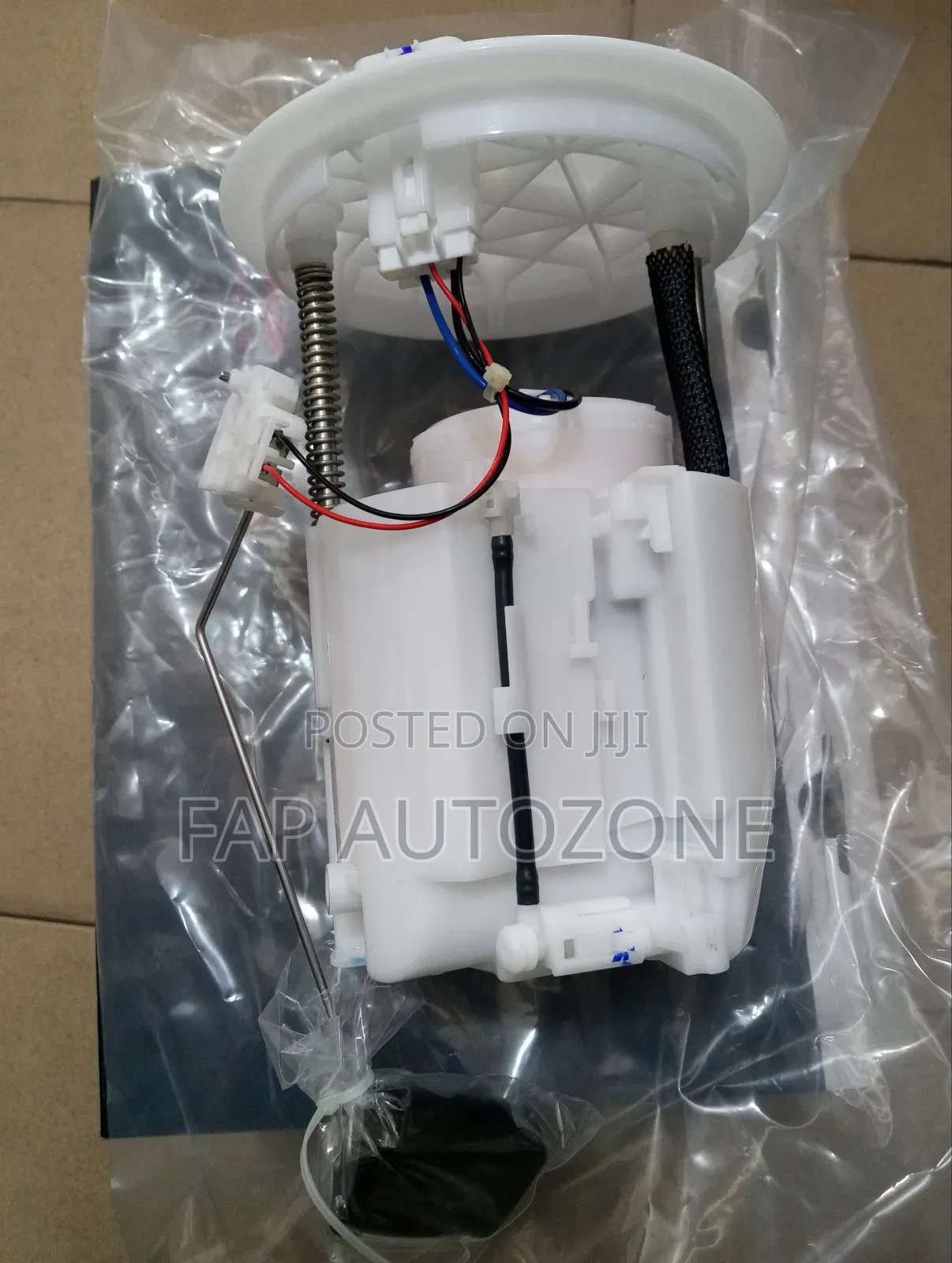 01020. Original Chrysler 200; Dodge Avenger Fuel Pump From USA