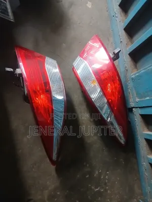 Toyota Camry 2015-2017 Tail Light Pair.