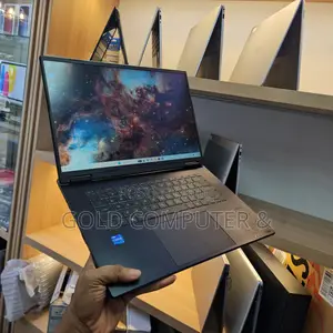 Laptop Gigabyte AORUS 17G 32GB Intel Core i7 SSD 1T