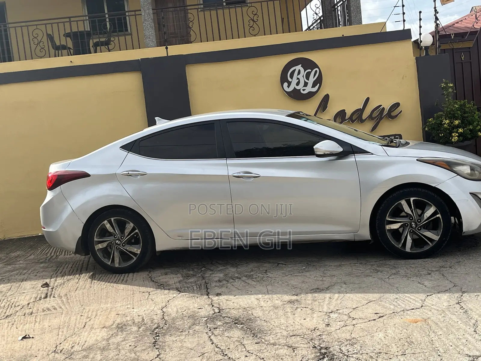 Hyundai Elantra Limited 4dr Sedan (1.8L 4cyl 6A) 2015 Silver