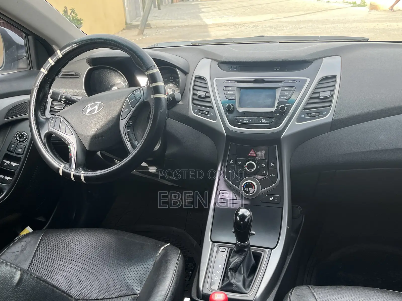 Hyundai Elantra Limited 4dr Sedan (1.8L 4cyl 6A) 2015 Silver