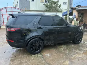 Land Rover Discovery HSE Luxury Diesel 4x4 2017 Black