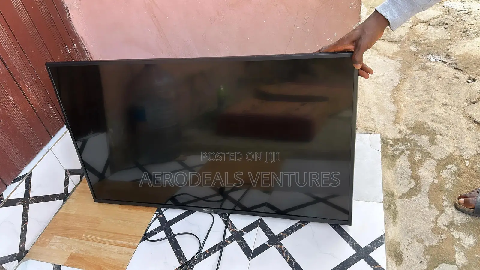 Insignia Smart 43 Inches Tv