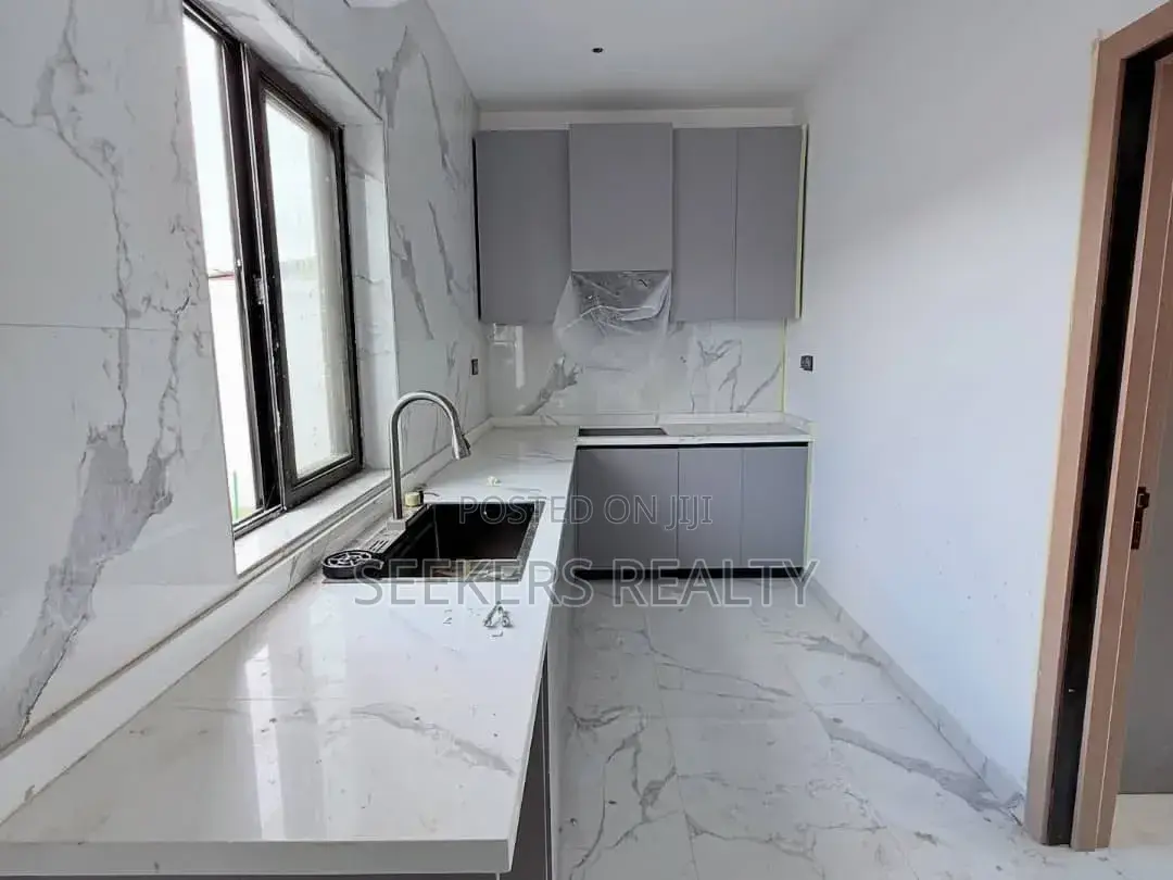 4bdrm House in Seekers Realty, School Junction for sale