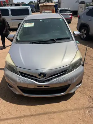 Toyota Vitz 1.3 AWD 3dr 2013 Silver