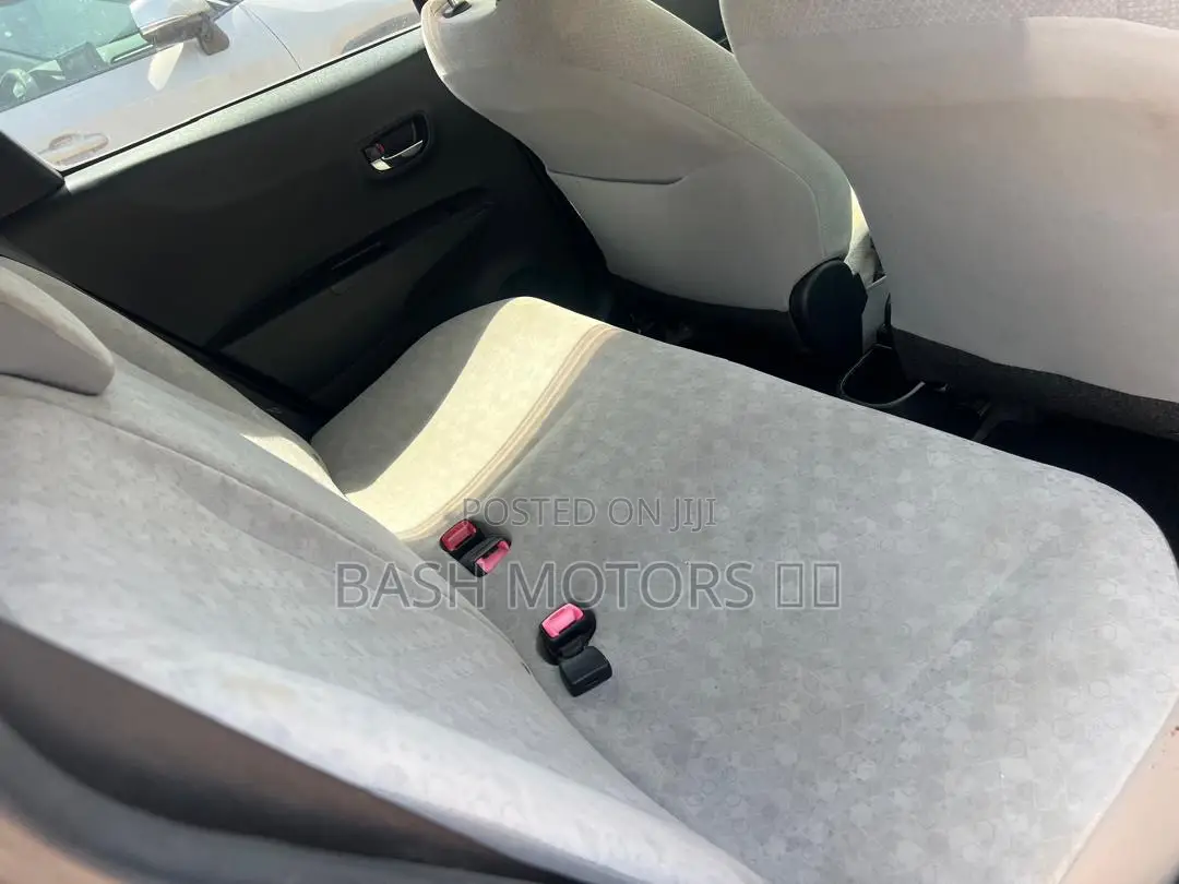 Toyota Vitz 1.3 AWD 3dr 2013 Silver