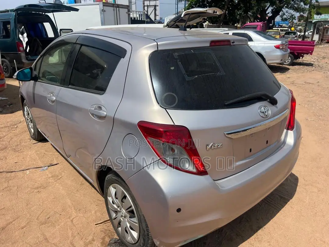 Toyota Vitz 1.3 AWD 3dr 2013 Silver