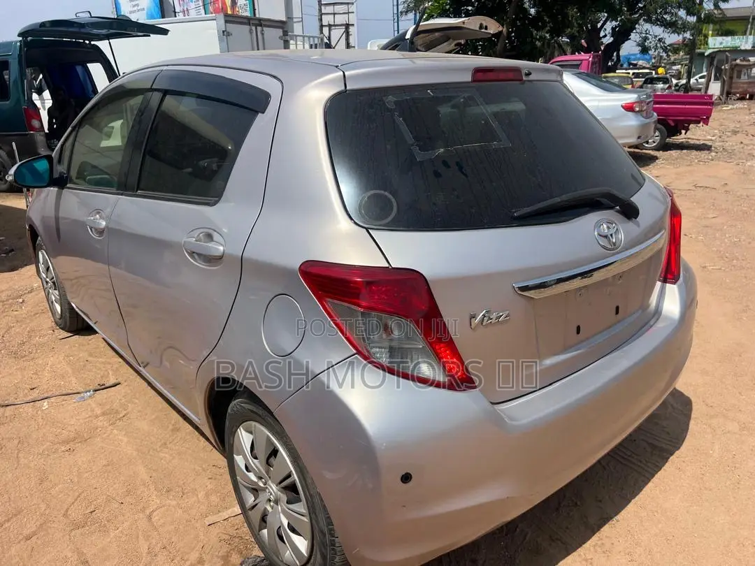 Toyota Vitz 1.3 AWD 3dr 2013 Silver