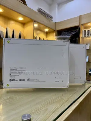 New Laptop Apple MacBook Pro 2025 M5 16GB Apple M5 SSD 512GB