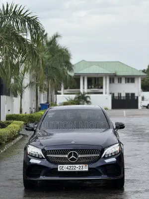 Mercedes-Benz C300 2019 Blue