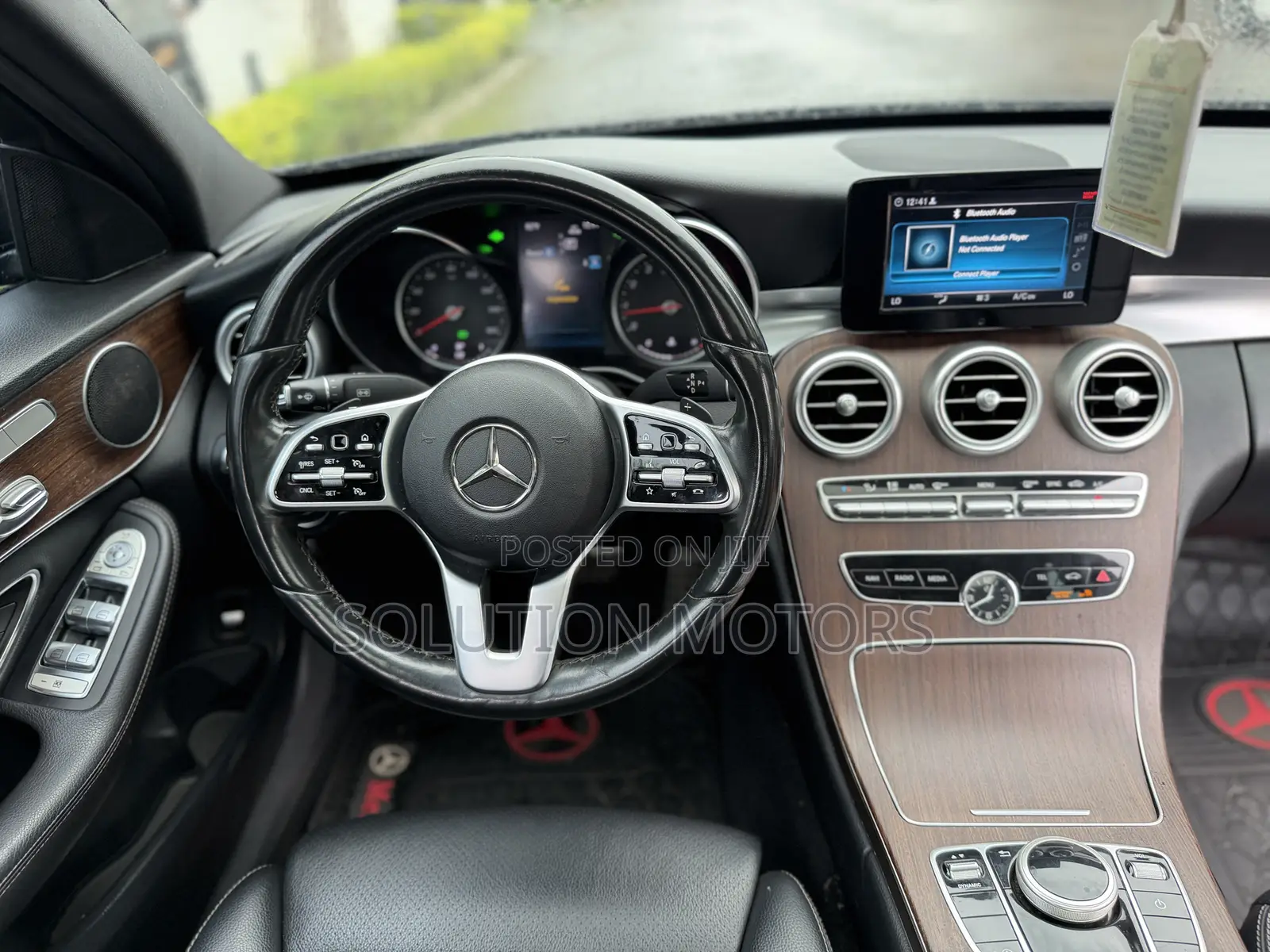 Mercedes-Benz C300 2019 Blue