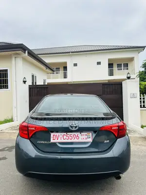 Toyota Corolla SE Special Edition 4dr Sedan (1.8L 4cyl CVT) 2017 Gray
