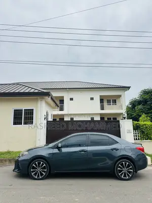 Toyota Corolla SE Special Edition 4dr Sedan (1.8L 4cyl CVT) 2017 Gray